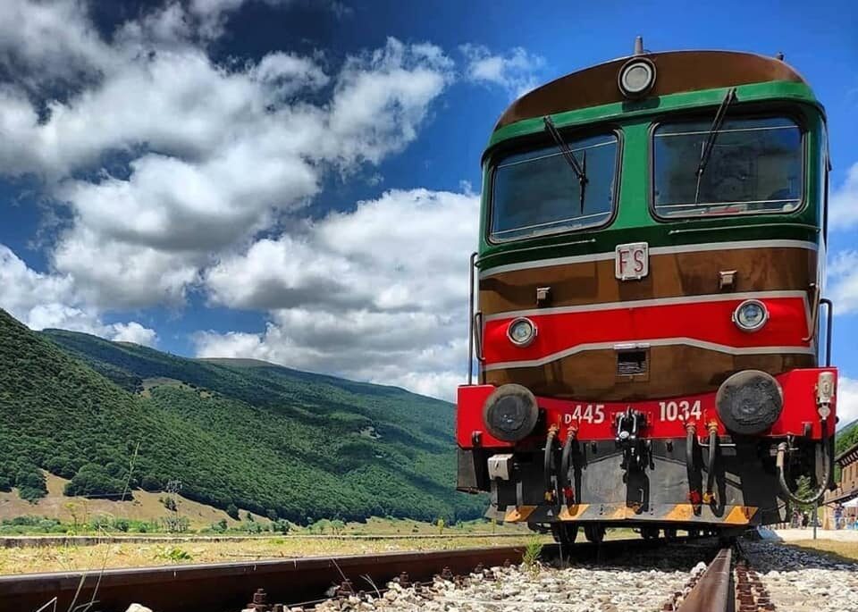 SULMONA - CAROVILLI: 1 NOTTE IN HB (COLAZIONE, CENA) RISERVATO AD AUTOMUNITI+VISITA DI SULMONA+BIGLIETTO TRENO STORICO (TOUR INCLUSO)
