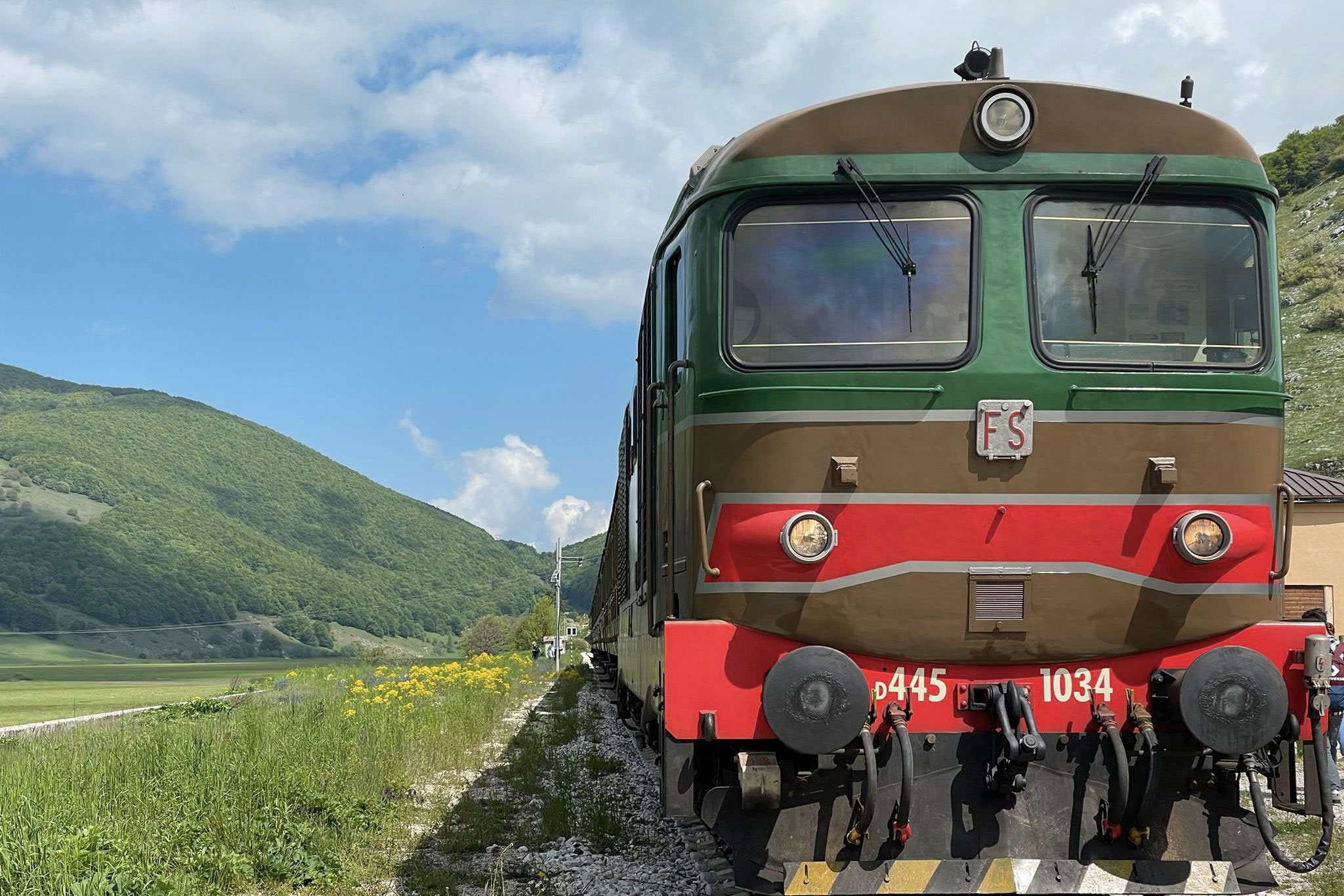 PACCHETTO SMART SULMONA - ROCCARASO: 2 NOTTI IN HB (COLAZIONE, CENA) RISERVATO AD AUTOMUNITI+VISITA DI SULMONA+BIGLIETTO TRENO STORICO (TOUR INCLUSI)
