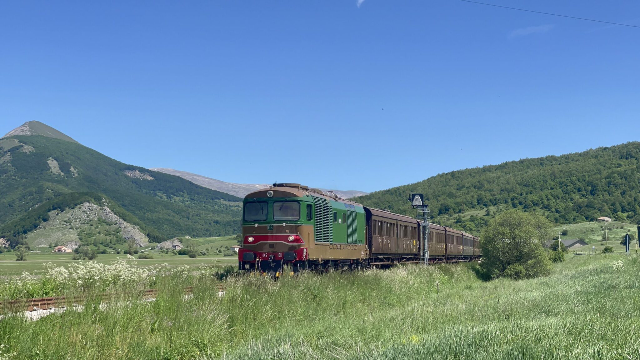 SULMONA - CAROVILLI: 2 NOTTI IN BB (COLAZIONI) RISERVATO AD AUTOMUNITI+VISITA DI SULMONA+BIGLIETTO TRENO STORICO (TOUR INCLUSI)