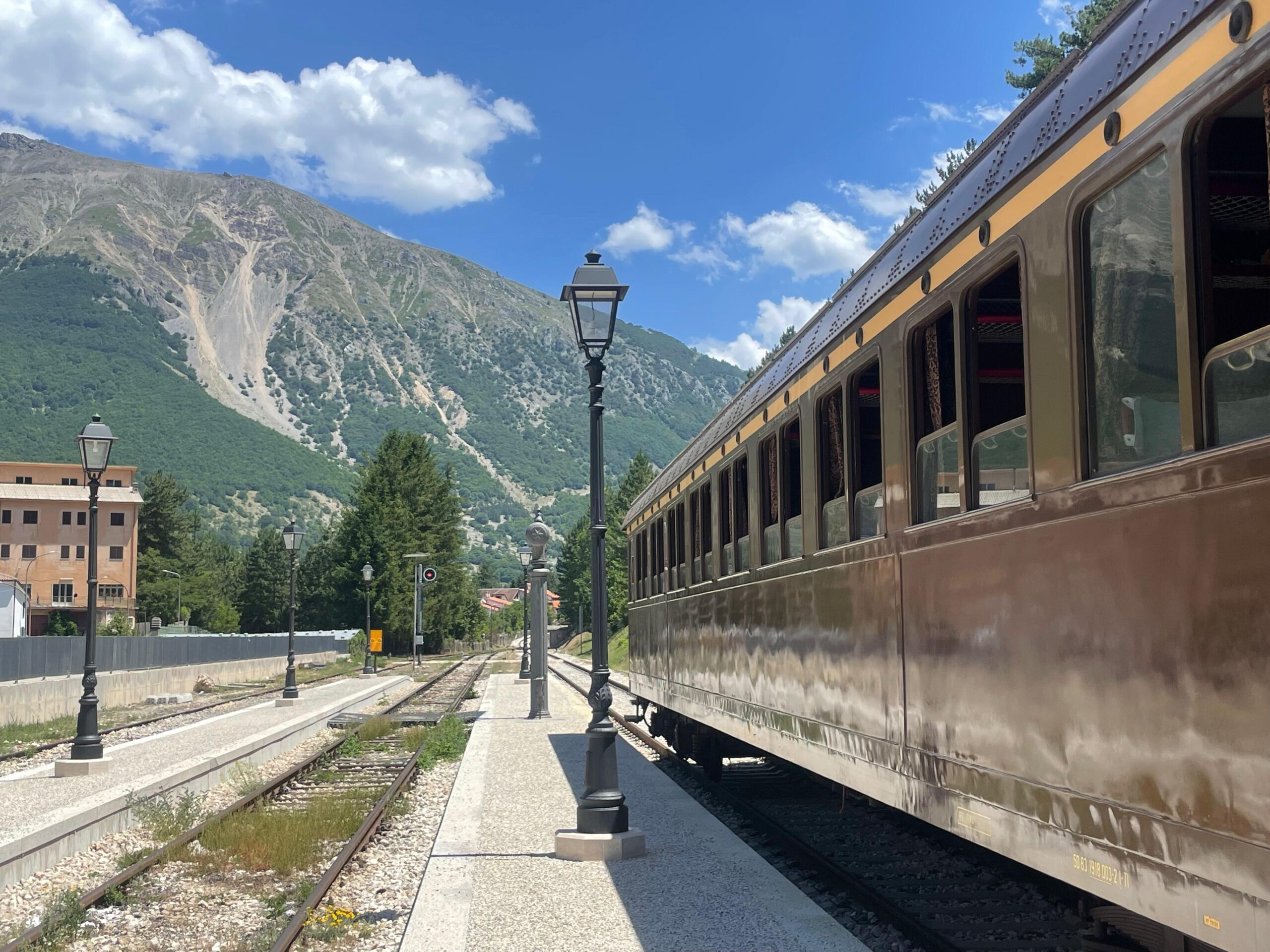 TRENI D'ESTATE: 2 NOTTI IN BB (COLAZIONE) RISERVATO AD AUTOMUNITI+VISITA DI SULMONA+BIGLIETTO TRENO STORICO A/R SULMONA - CASTEL DI SANGRO